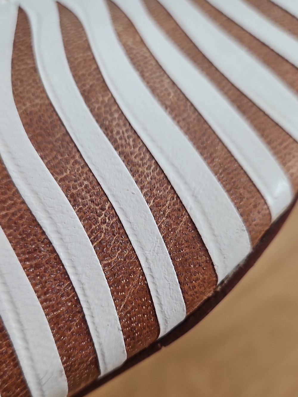 Handmade Slides With Layered Leather Finish - Picture 5 of 5